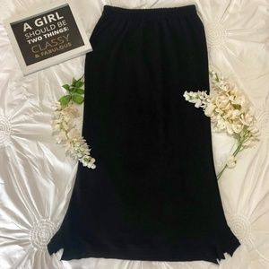 🎀Come N See Ruffle Black Skirt🎀